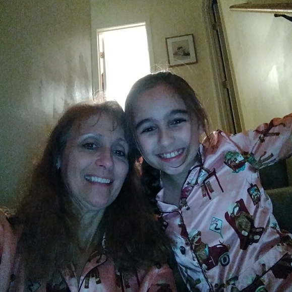 Meet your Posher, Gayle - Picture 1 of 5